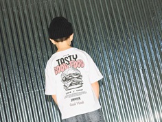 Name It t-shirt cloud dancer with tasty burger print  
